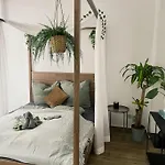 Pretty Jungle Lejlighed