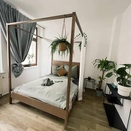 Pretty Jungle